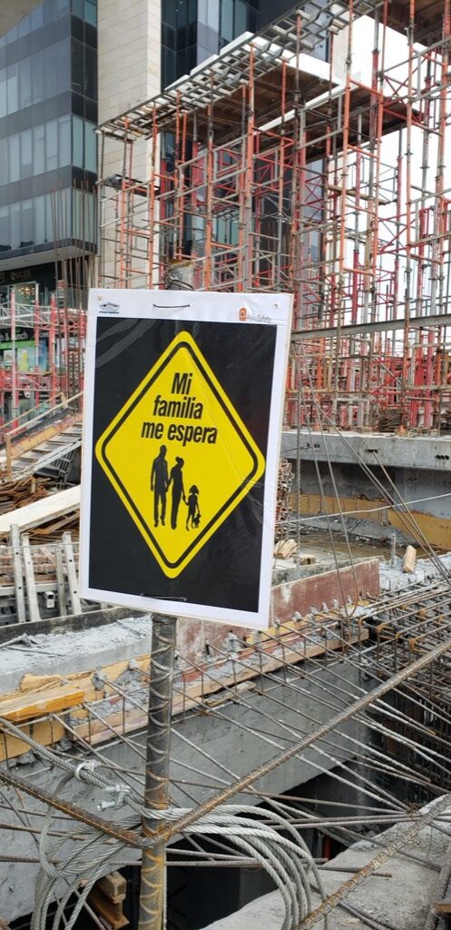 Segurista de Obra, NOM-031-STPS-2011 Construcción, en la ampliación de galerias valle oriente Monterrey