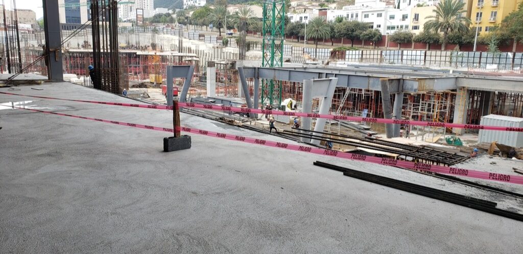 Segurista de Obra, NOM-031-STPS-2011 Construcción, en la ampliación de galerias valle oriente Monterrey