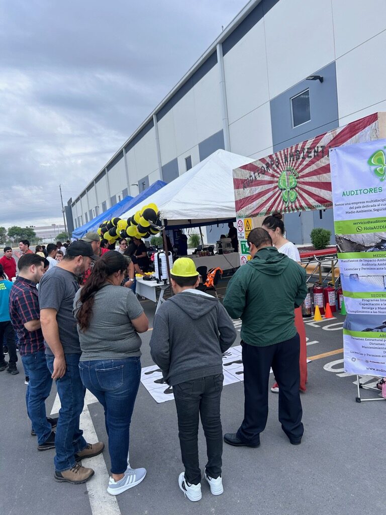 Participación como proveedores de seguridad y medio ambiente en la feria de la seguridad en Reynosa.