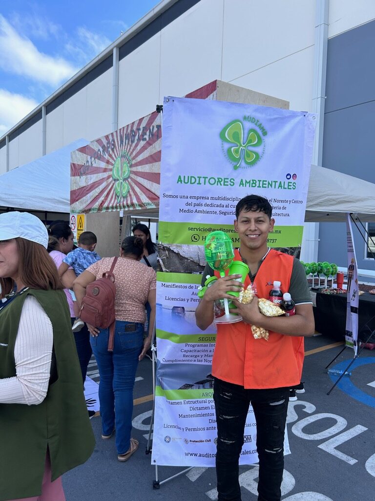 Participación como proveedores de seguridad y medio ambiente en la feria de la seguridad en Reynosa.